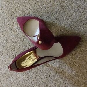 MICHAEL KORS BURGUNDY VELVET HEELS SIZE 8.5 M.
